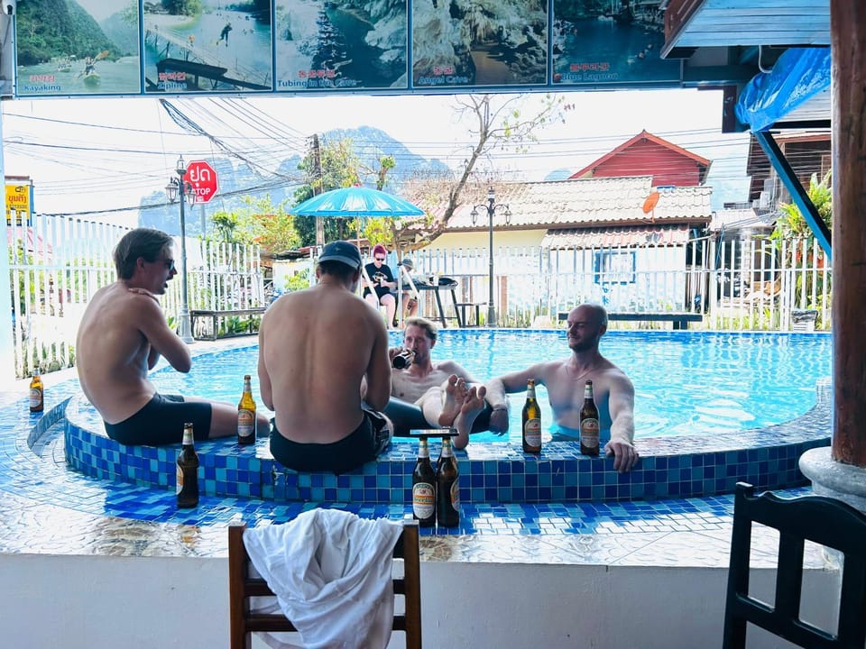 Restaurant/places to eat, Swimming pool