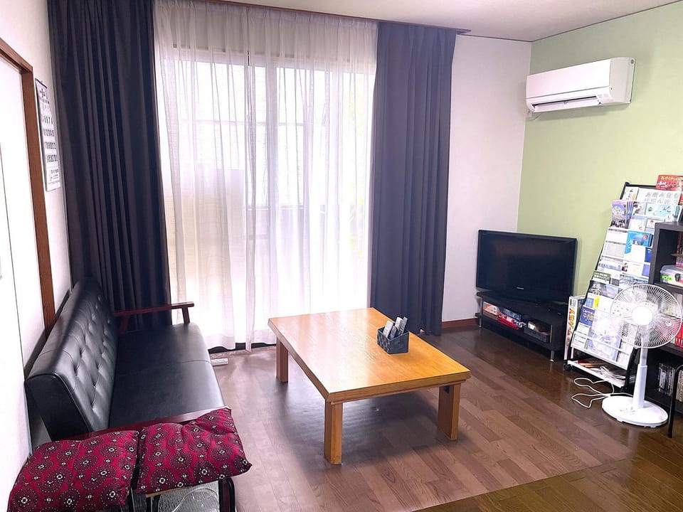 Communal lounge/ TV room, TV and multimedia