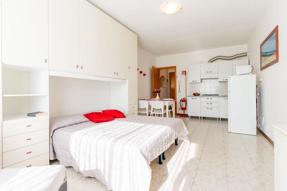 Kitchen or kitchenette, Photo of the whole room