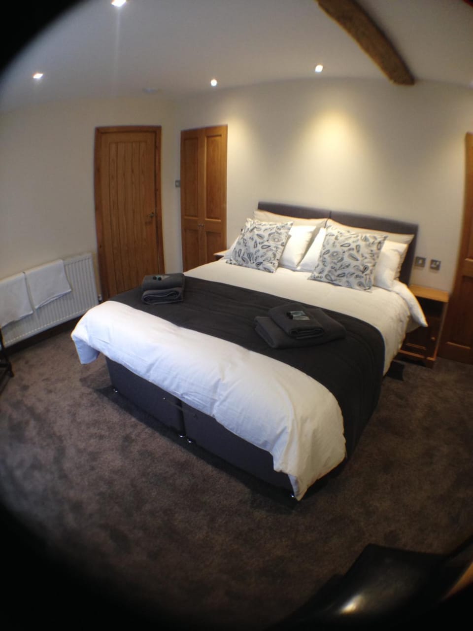 Shower, Toilet, Bed, TV and multimedia, Coffee/tea facilities, Bedroom