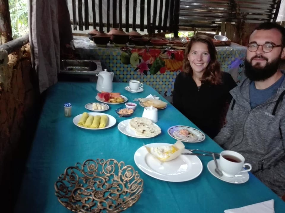 People, Breakfast