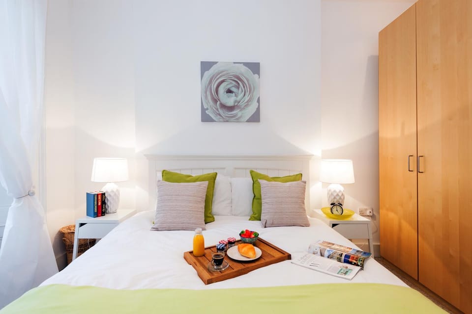 Bed, Breakfast