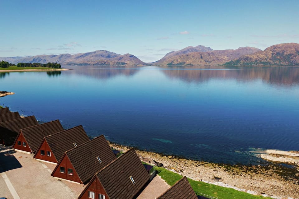 Nearby landmark, Natural landscape, Lake view, Mountain view, River view, Sea view