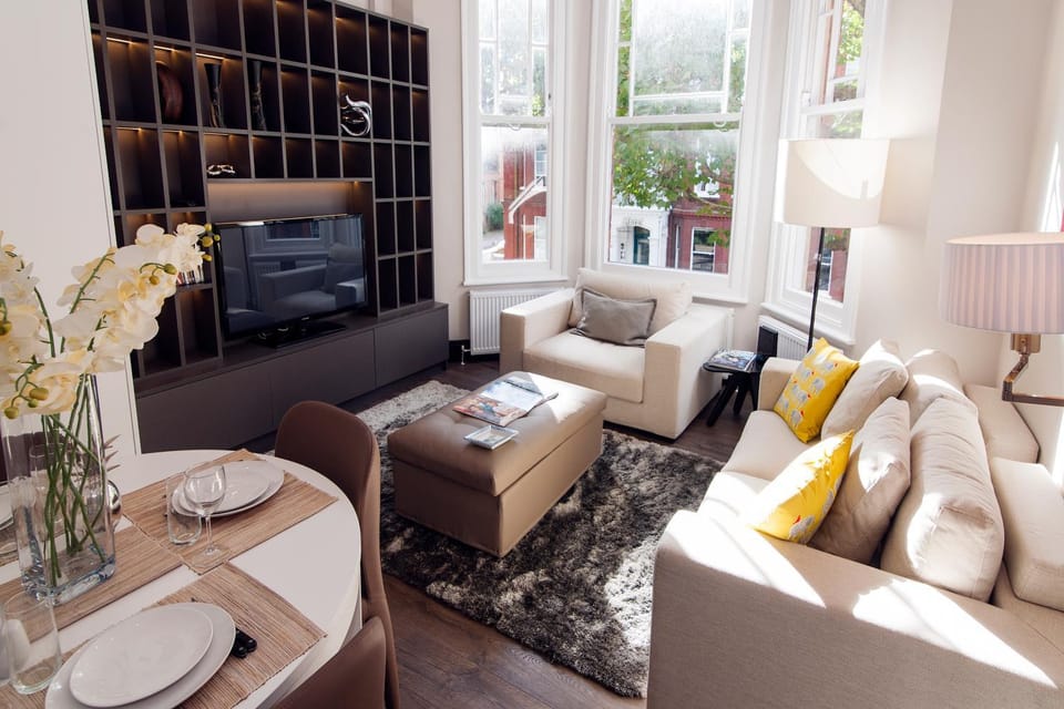 TV and multimedia, Living room, Street view