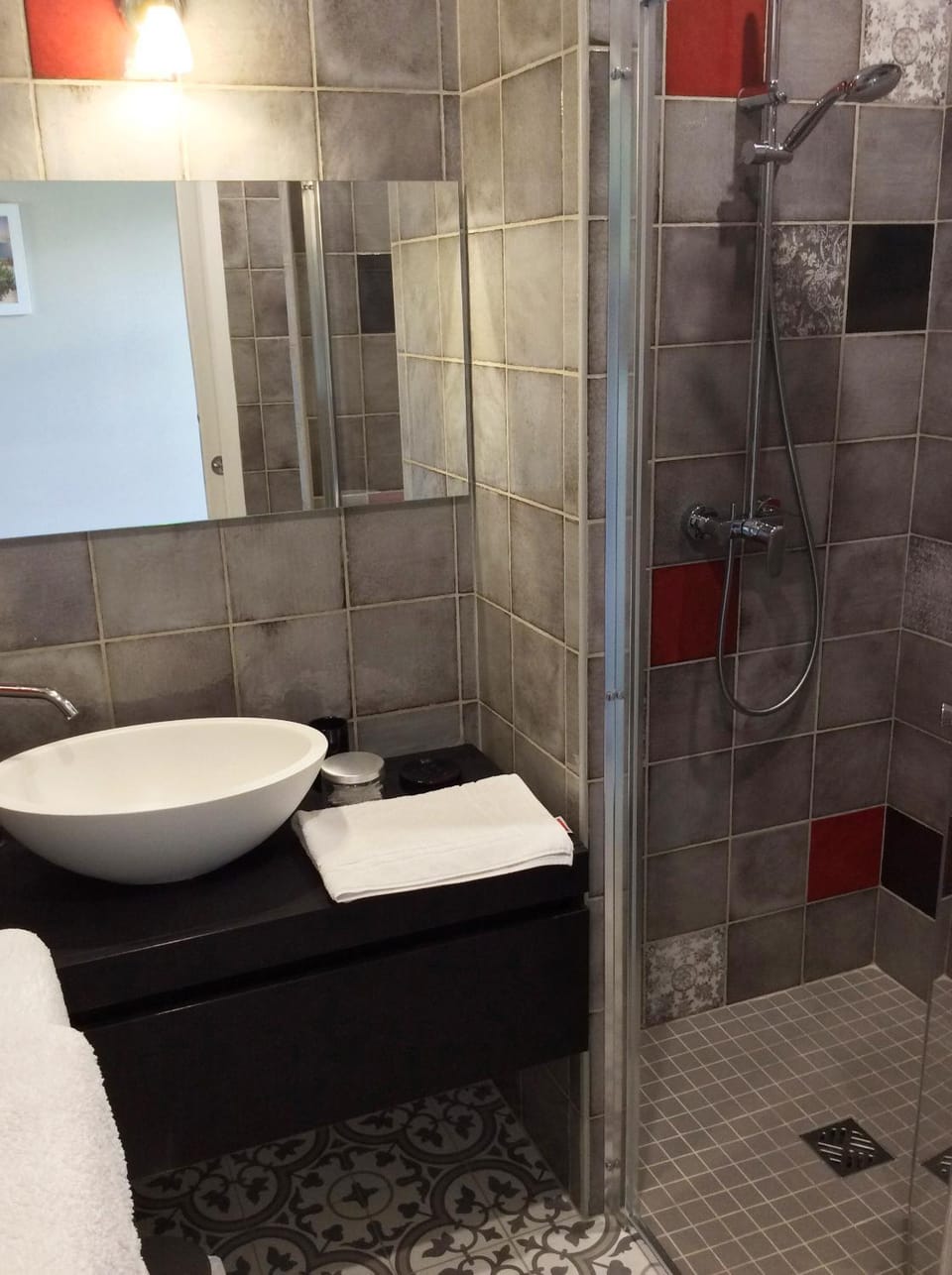 Shower, Toilet, Bathroom, Bedroom, towels