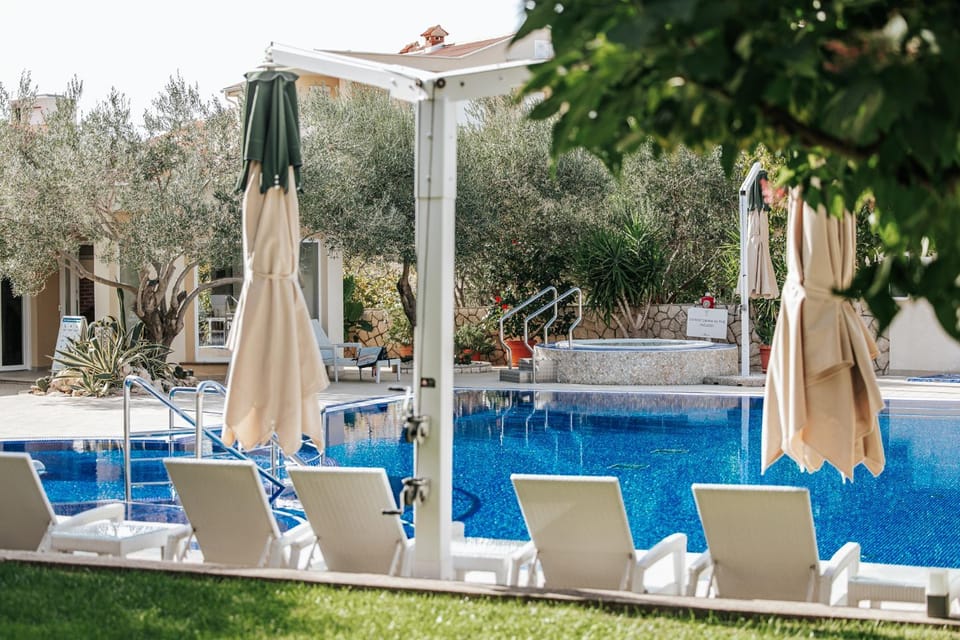 Garden view, Swimming pool