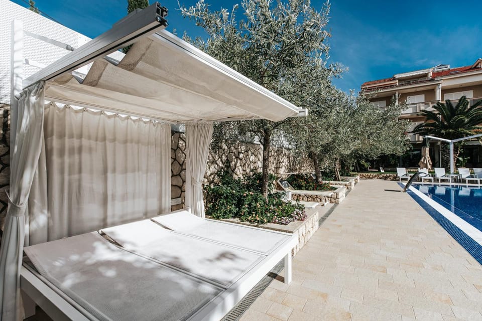 sunbed