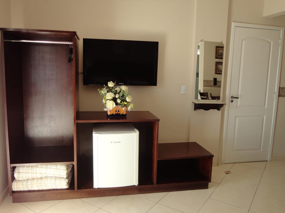 TV and multimedia, oven