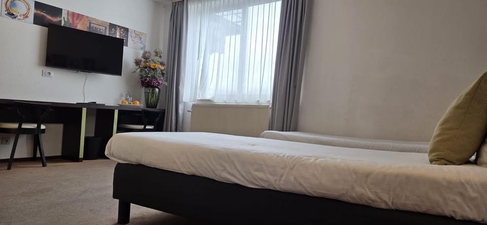 TV and multimedia, Bedroom