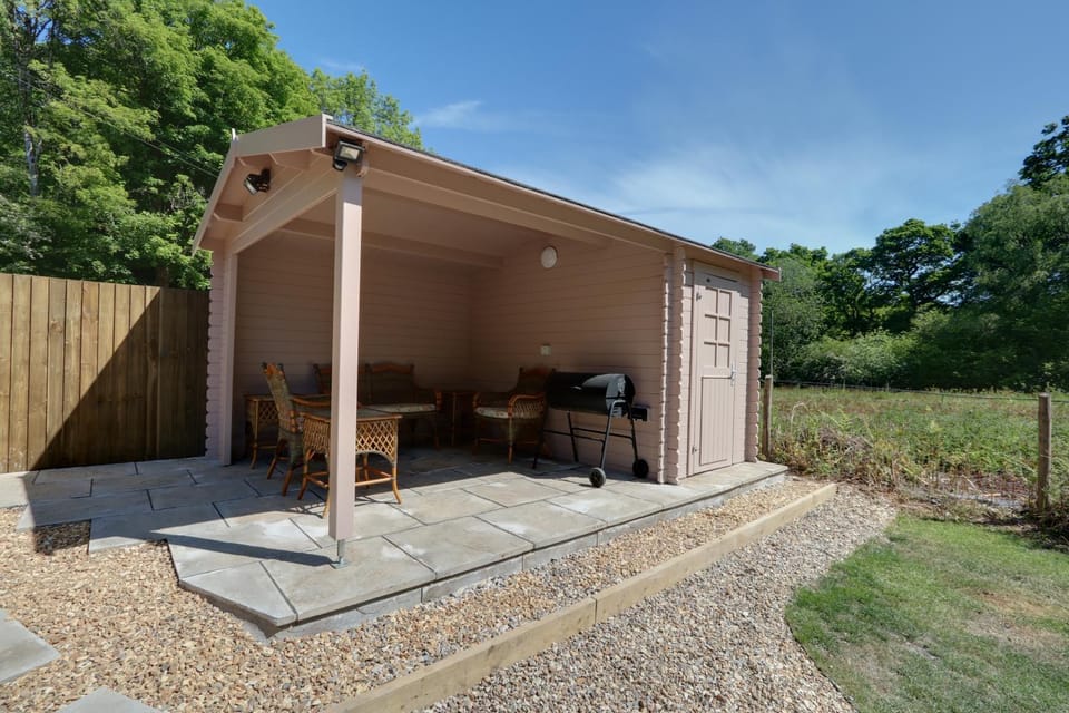 Patio, BBQ facilities