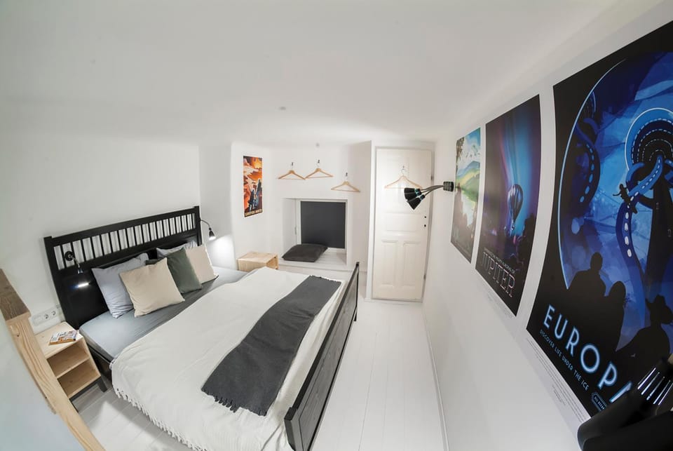 Bed, Bedroom
