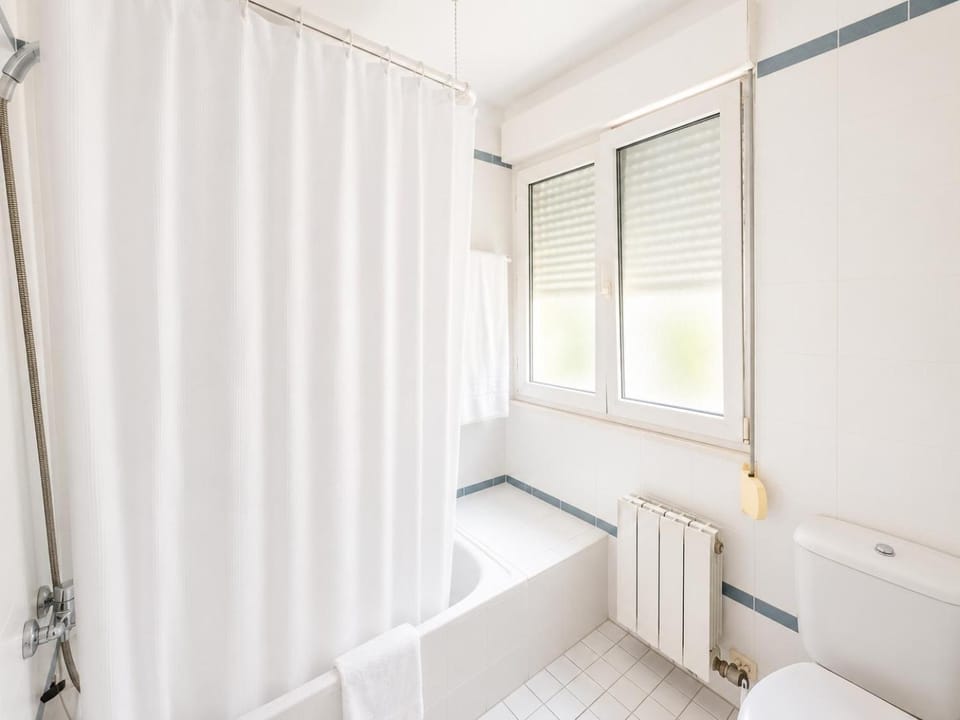 Bathroom, Bath