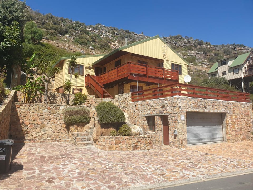 Property building, Natural landscape, Mountain view