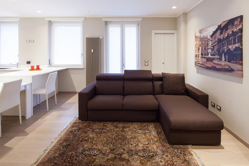 Bed, Living room