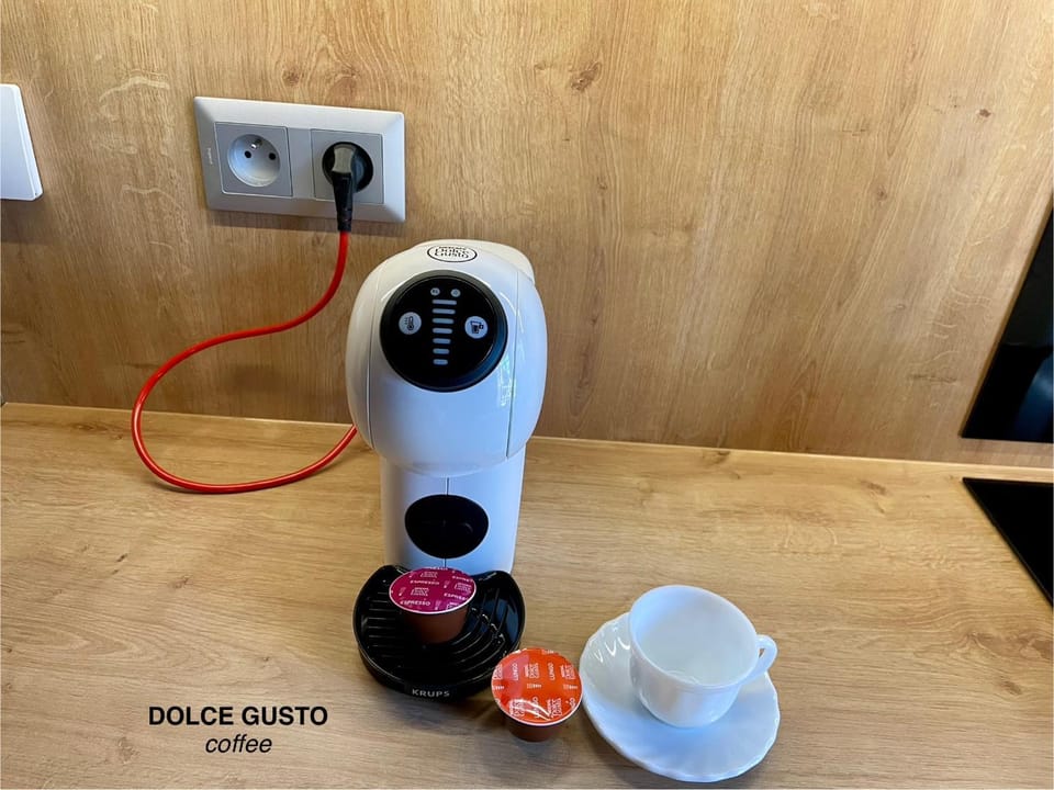 Coffee/tea facilities, Food and drinks, Decorative detail, Decorative detail, Breakfast, Breakfast, Drinks, Non alcoholic drinks, kitchen, kitchen