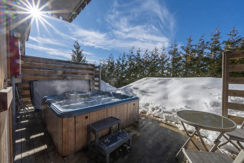 Natural landscape, Hot Tub