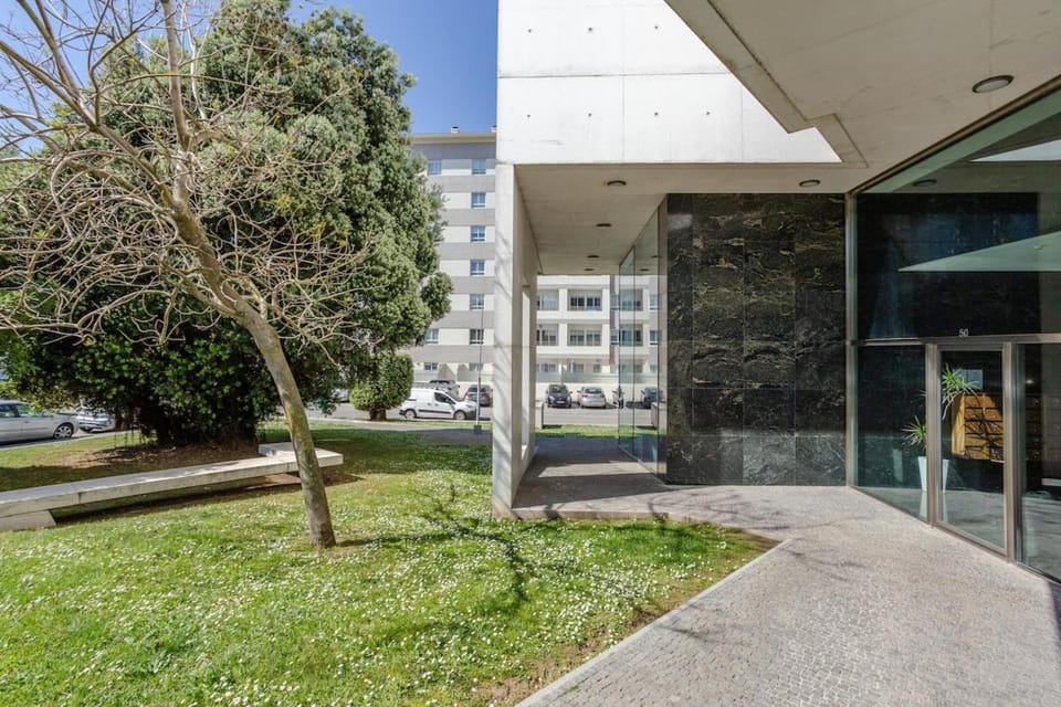 Facade/entrance, Garden