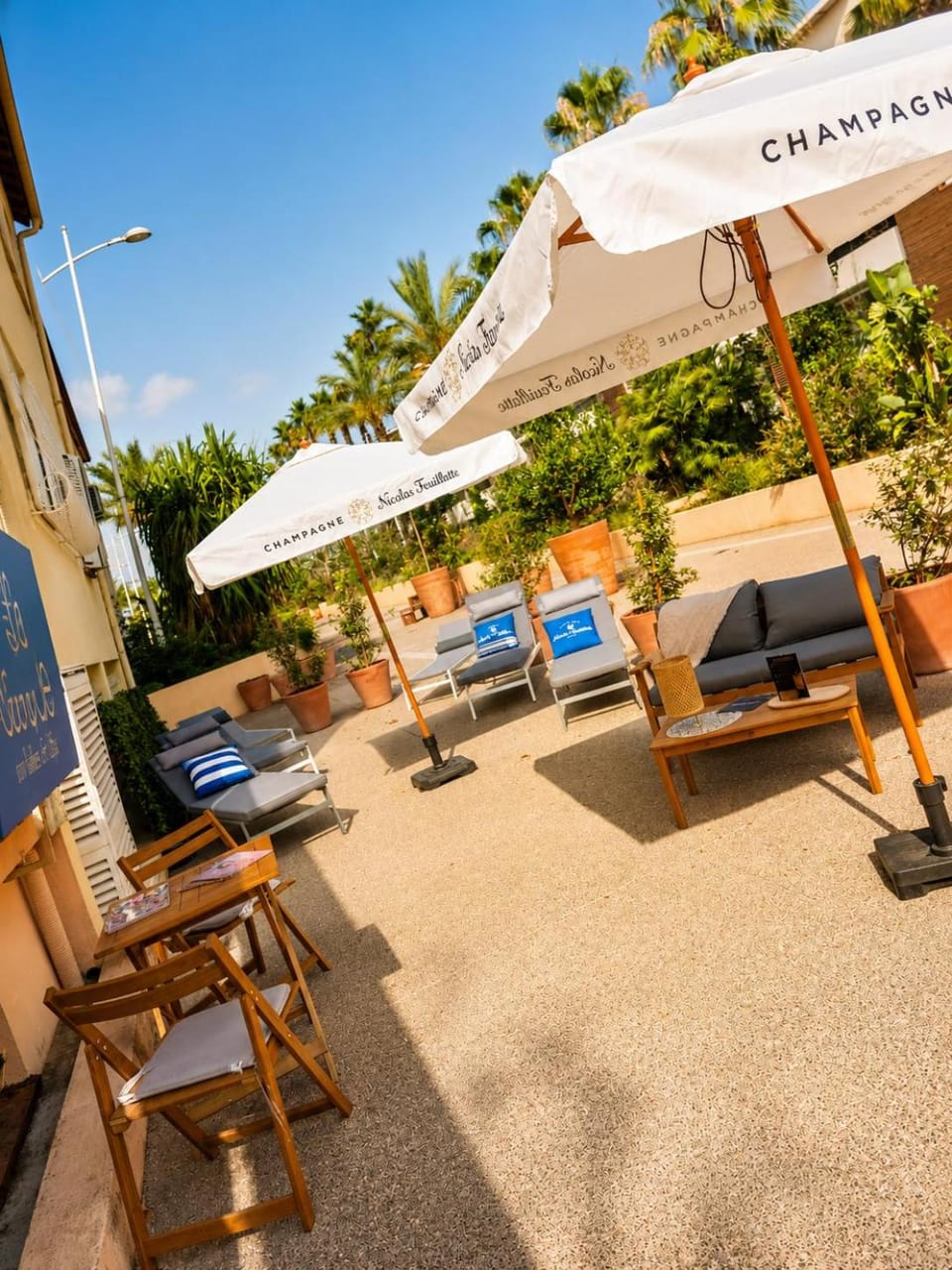 Unique Hôtel Résidence & Spa Hotel in Saint-Raphael