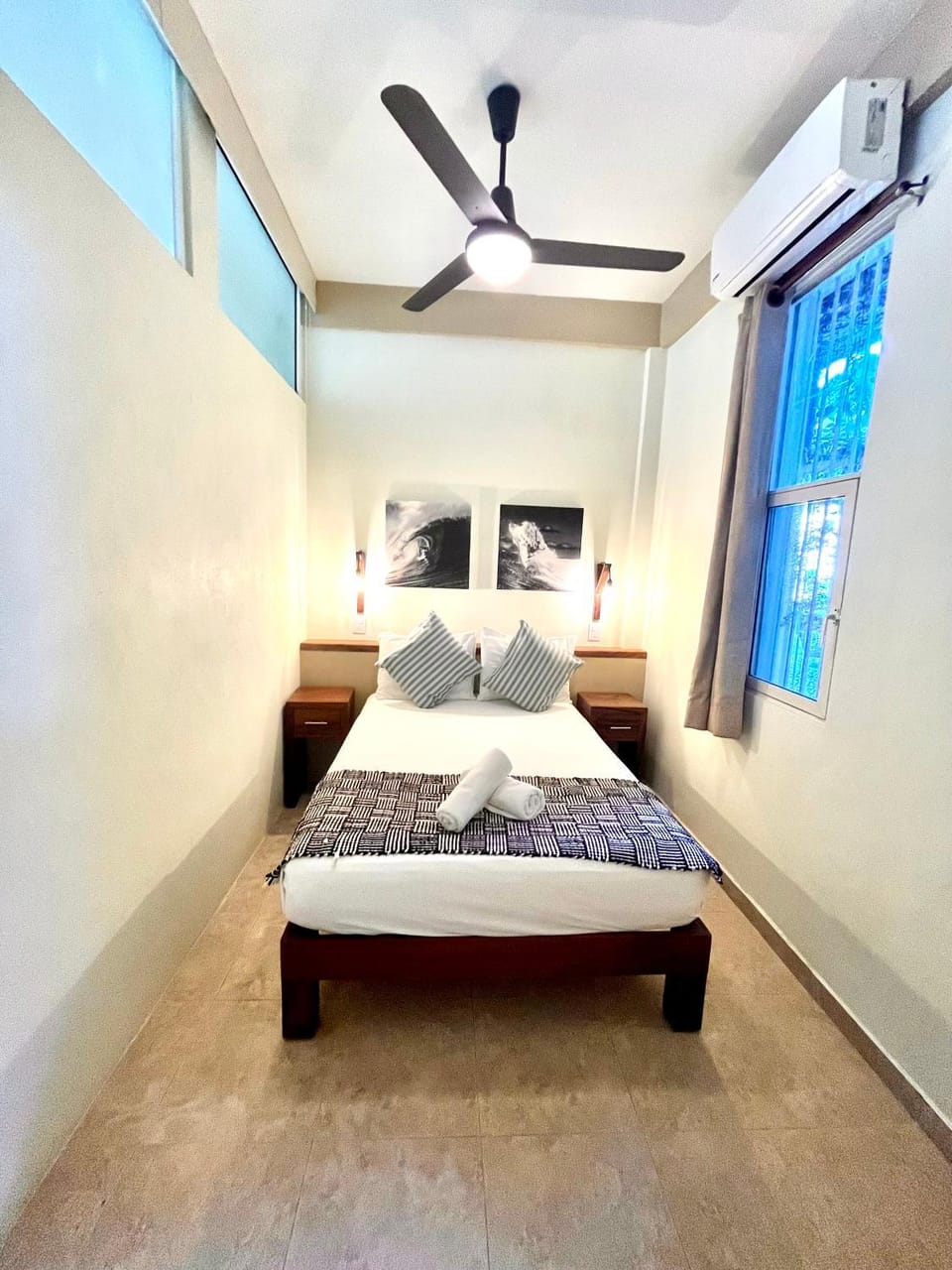 Bed, Photo of the whole room, Bedroom, air conditioner