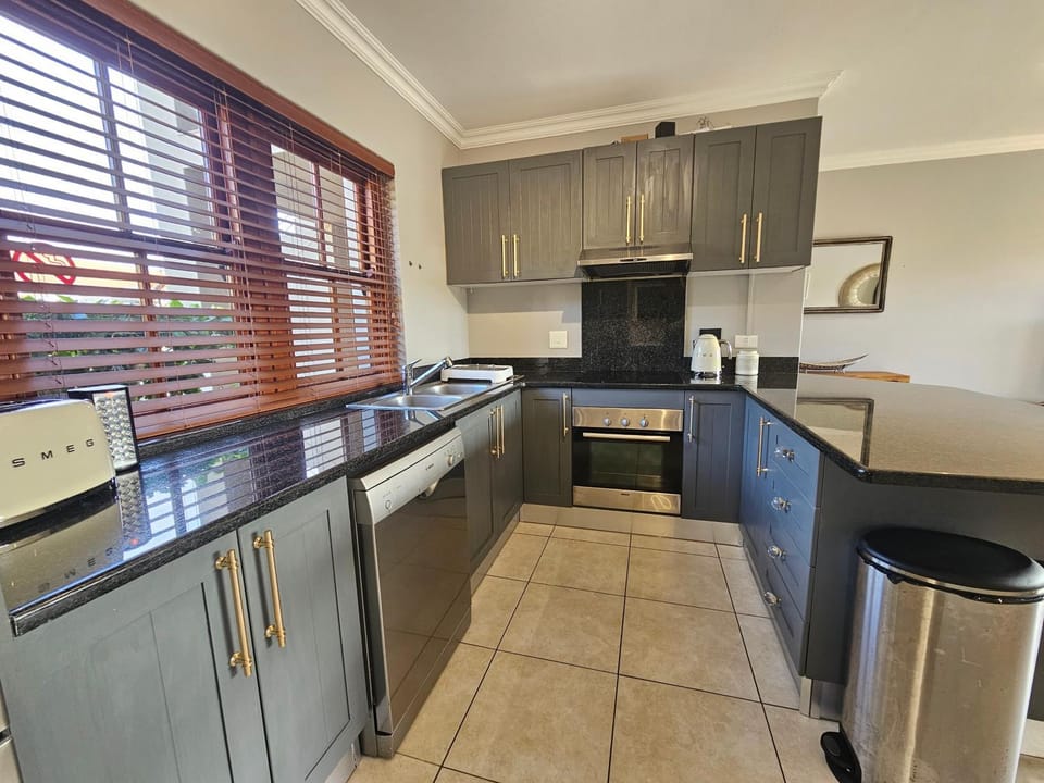 pet friendly, pet friendly, stove, stove