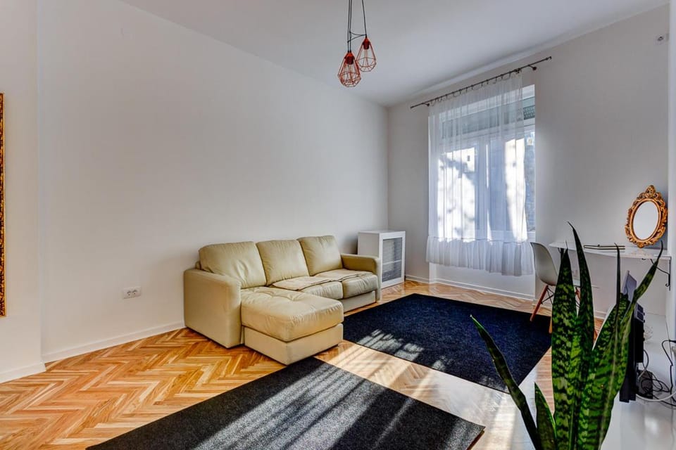 Bright Apartment Central Apartment in Belgrade