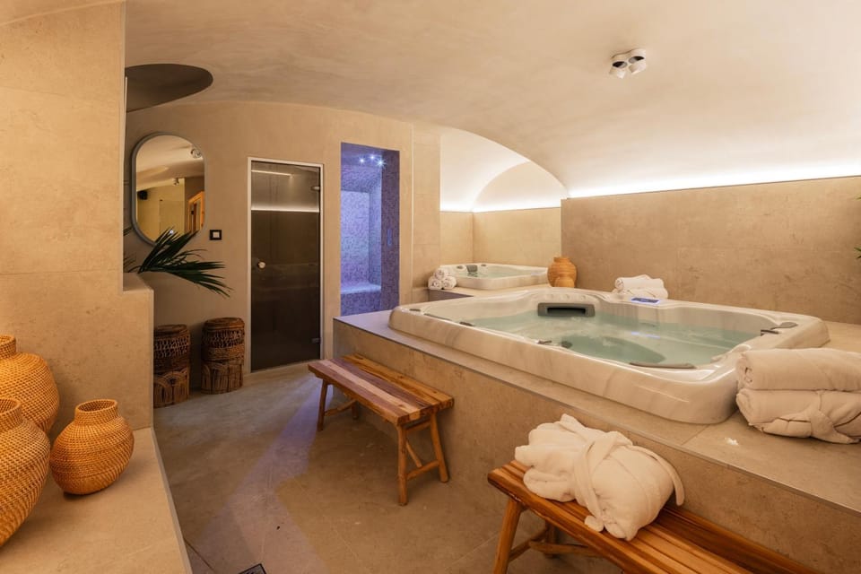Hot Tub, Steam room, Spa and wellness centre/facilities