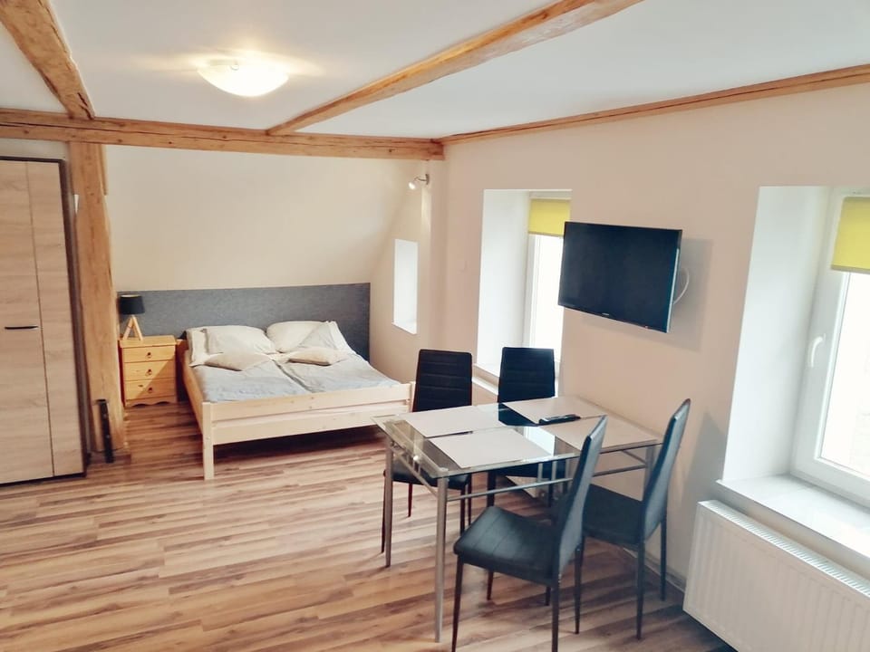 TV and multimedia, Kitchen or kitchenette, Photo of the whole room