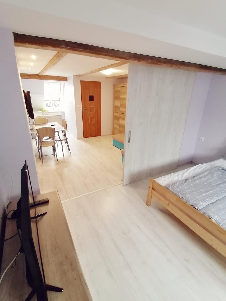 TV and multimedia, Photo of the whole room, Bedroom