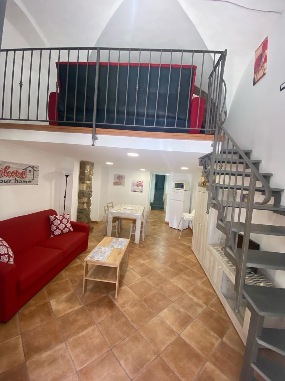 Communal lounge/ TV room