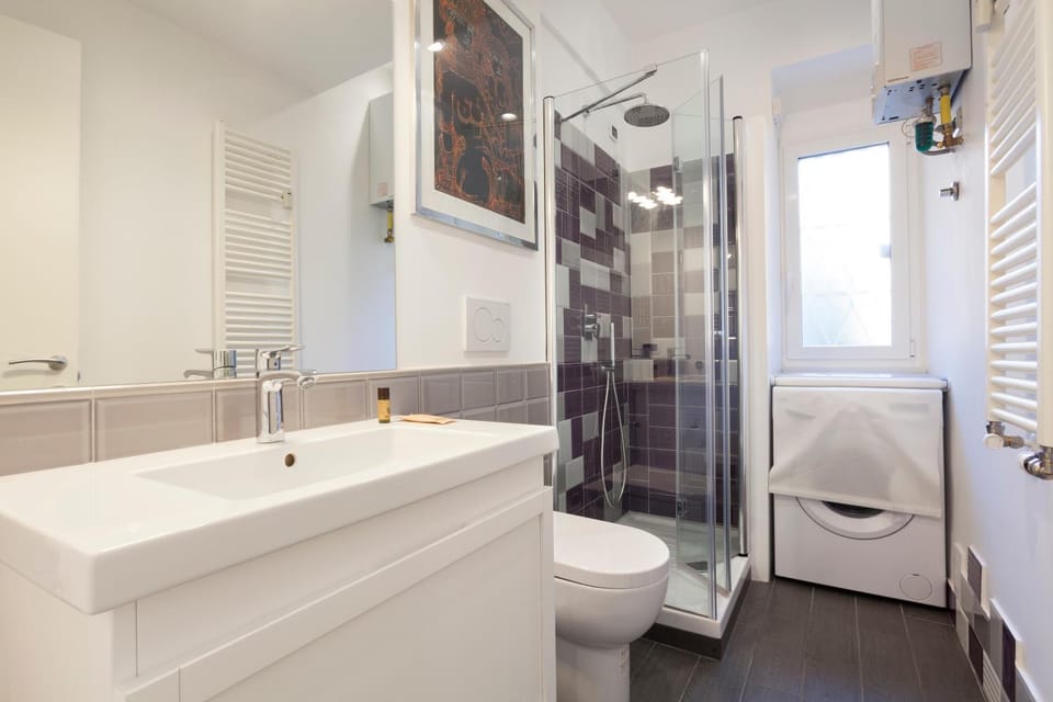 Shower, Toilet, Bathroom, flat iron, towels, washing machine