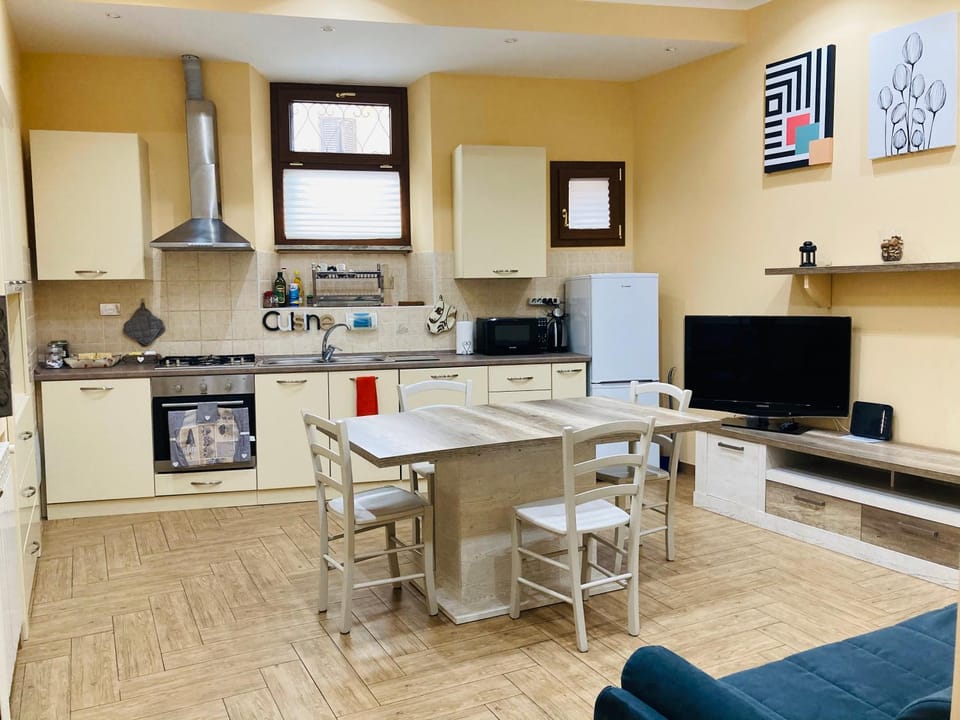 TV and multimedia, Kitchen or kitchenette, Seating area, Dining area, dishwasher, oven, pet friendly