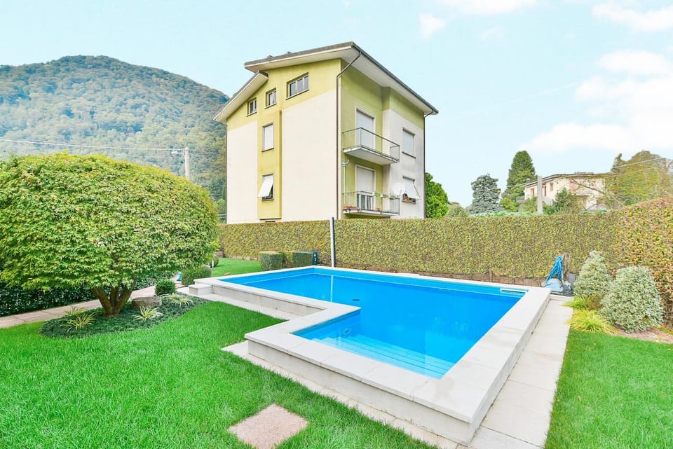 Garden, Swimming pool