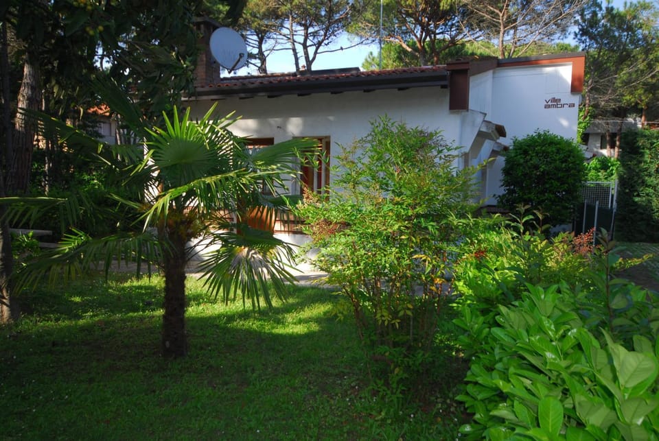 Property building, Garden