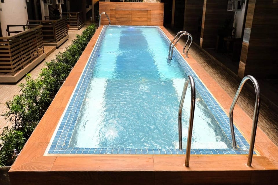 Swimming pool, Swimming pool
