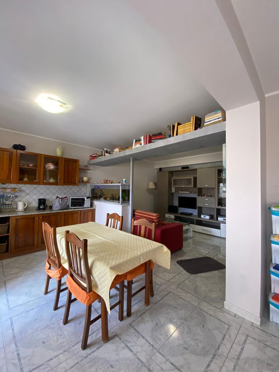 Kitchen or kitchenette, Communal kitchen, kitchen