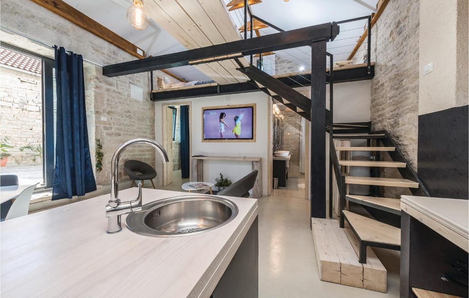 Bathroom, Kitchen or kitchenette