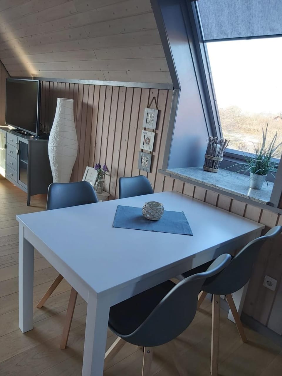 Decorative detail, Dining area
