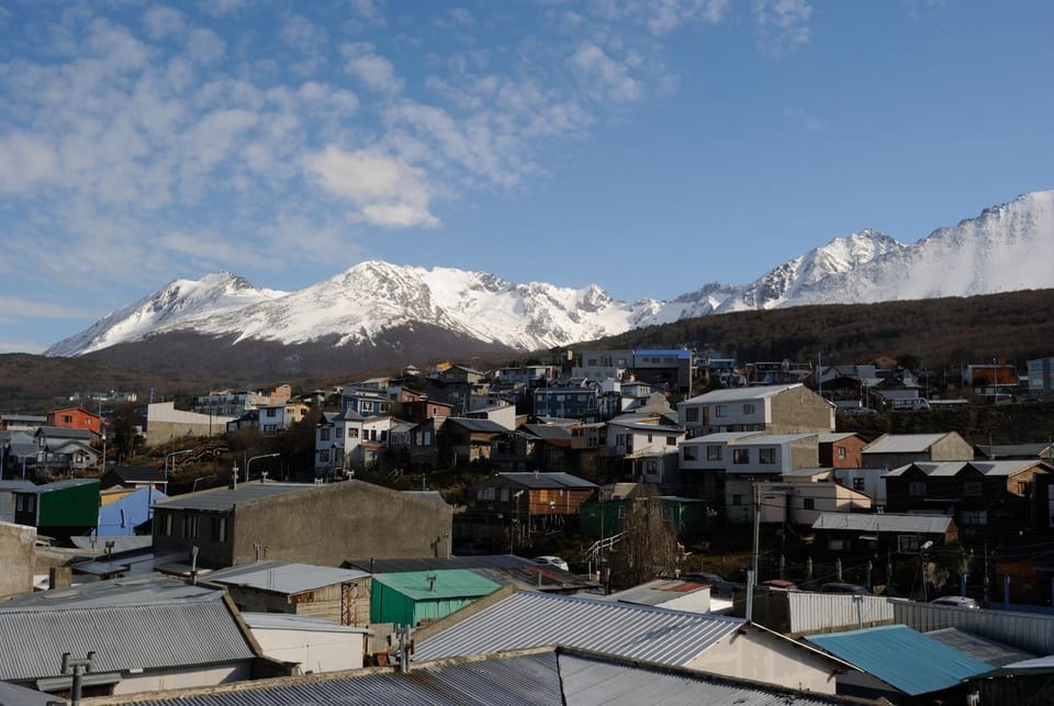 Neighbourhood, City view, Mountain view, Street view