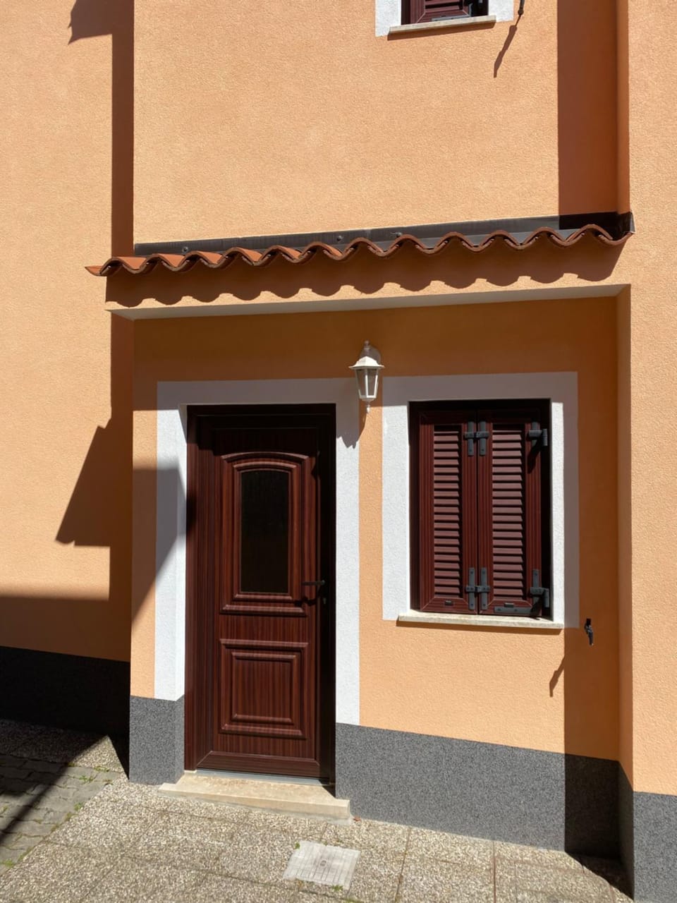 Facade/entrance