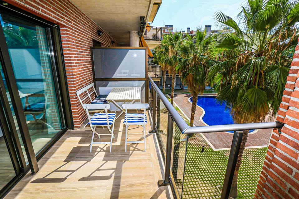 LITORAL COSTA DORADA - ESQUIROL Only families Apartment in Cambrils