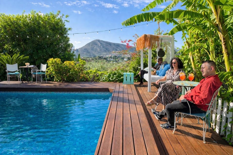 People, Natural landscape, Garden, Guests, Garden view, Mountain view, Swimming pool, sunbed