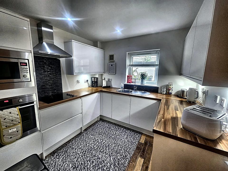 Langley Apartment - part of The Langley Collection - 2 bed 2 bath City Centre apartment Apartment in Inverness