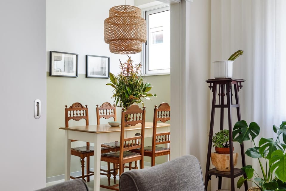 Seating area, Dining area