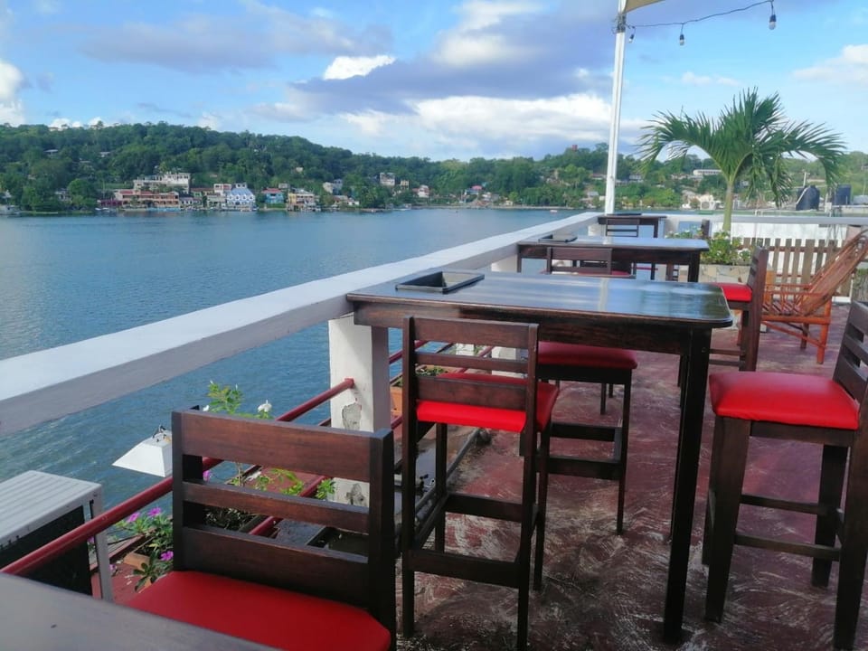 Lounge or bar
