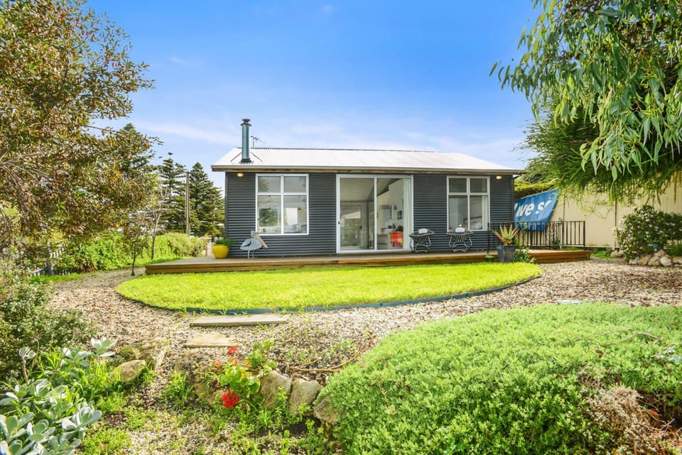 Property building, Garden, Garden view