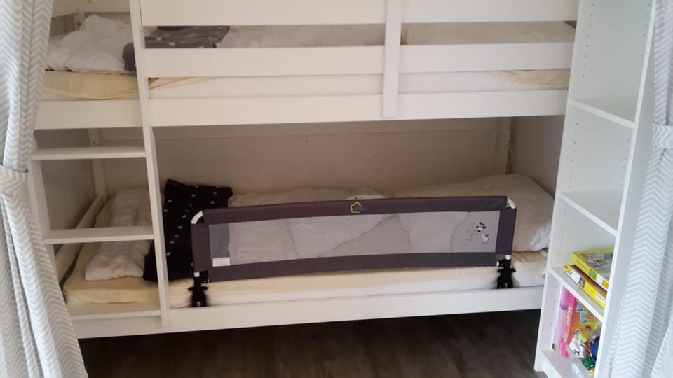 bunk bed