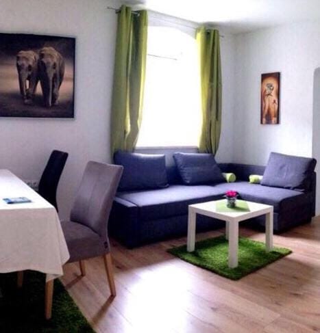 Living room, Photo of the whole room