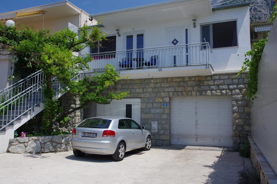 Apartment Lucy Apartment in Makarska