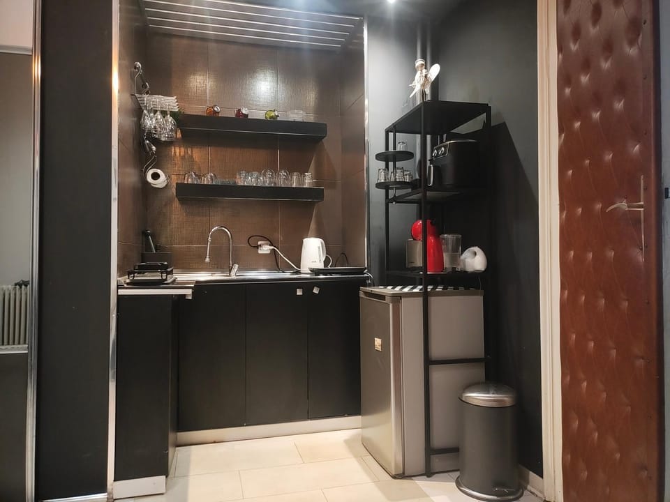 Coffee/tea facilities, Kitchen or kitchenette