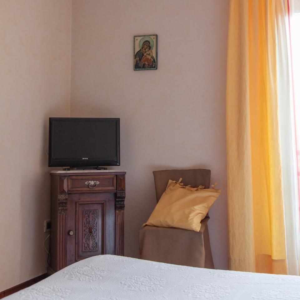 TV and multimedia, Bedroom
